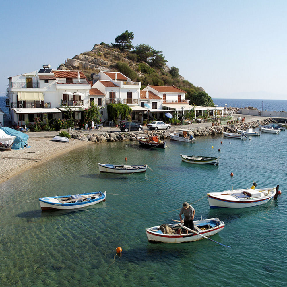 Pláž Kokkari na gréckom ostrove Samos.