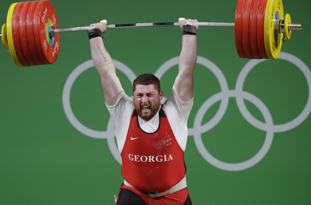 Gruzínec Talachadze je novým olympijským víťazom aj novým svetovým rekordérom.