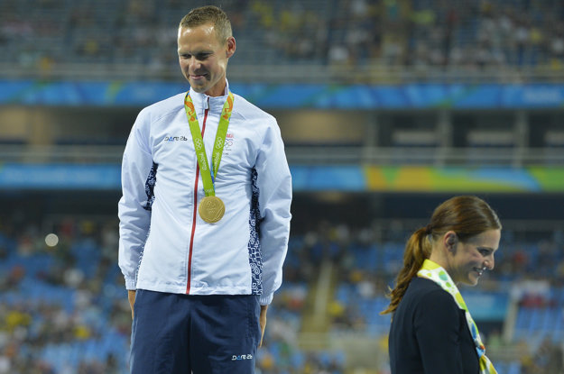 Danka Barteková po dekorovaní Mateja Tótha zlatou olympijskou medailou.