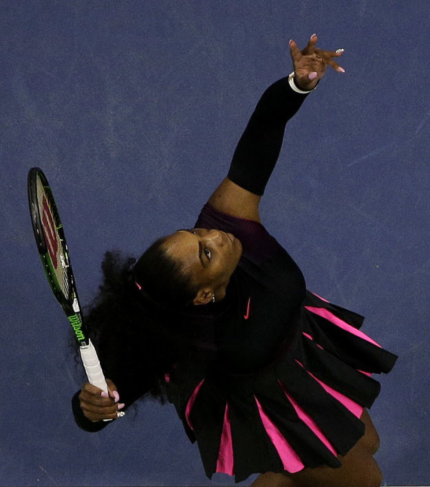 Serena Williamsová sa vyrovnala legende.
