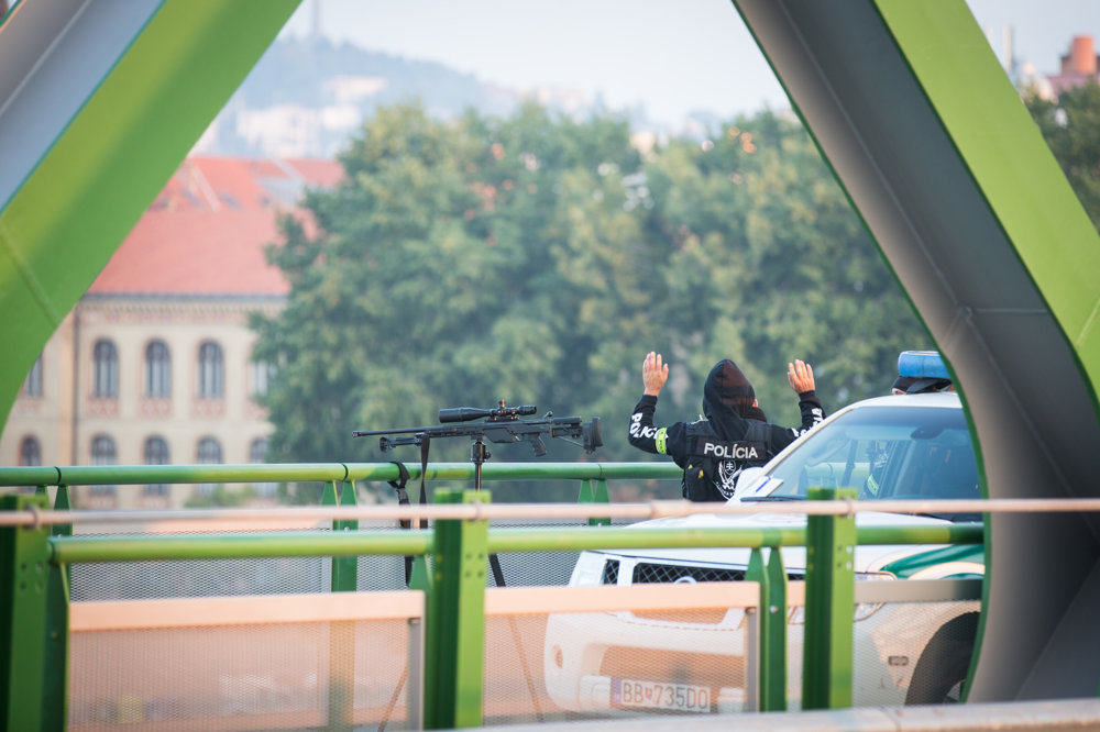 Polícia v uliciach Bratislavy počas summitu EÚ.