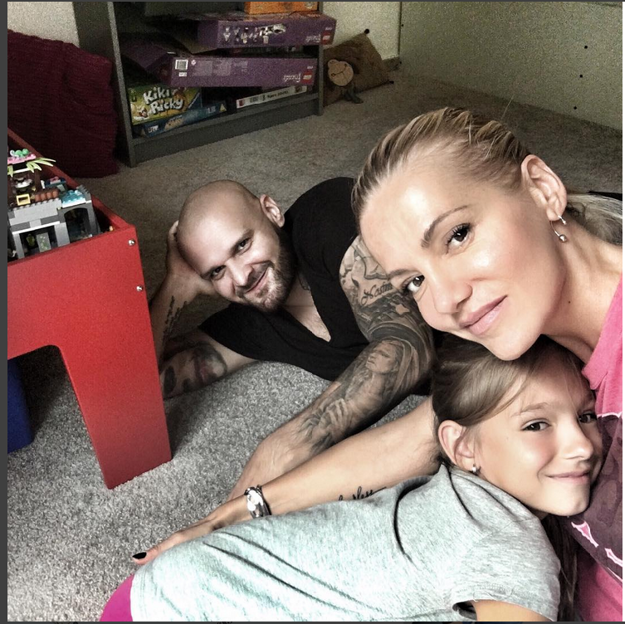 Spokojná rodinka. Na Rytmusa si veľmi rýchlo zvykla aj Darina dcéra Laura.