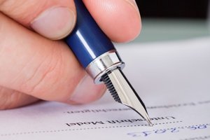 Podmienkou pre väčšiu voľnosť pri vypovedaní zmluvy o nájme má byť nájom do dvoch rokov a písomná zmluva. A samozrejme registrácia na daňovom úrade.
