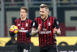 Novými nákupmi by Juraj Kucka mohol prísť o miesto v základnej zostave AC Miláno.