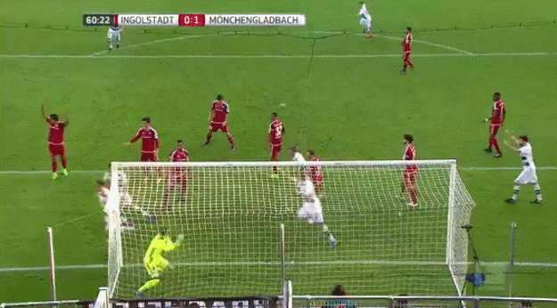 Víťazný gól strelil po rohovom kope Lars Stindl.