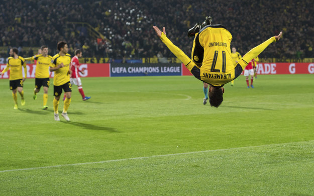 Pierre-Emerick Aubameyang oslavoval svoje góly tradične - saltom.