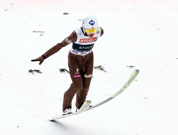 Kamil Stoch je najlepším skokanom tejto zimy.