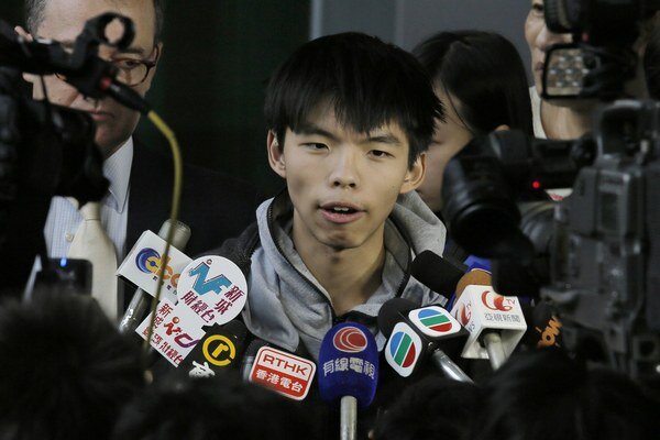 Joshua Wong má len 18 rokov.
