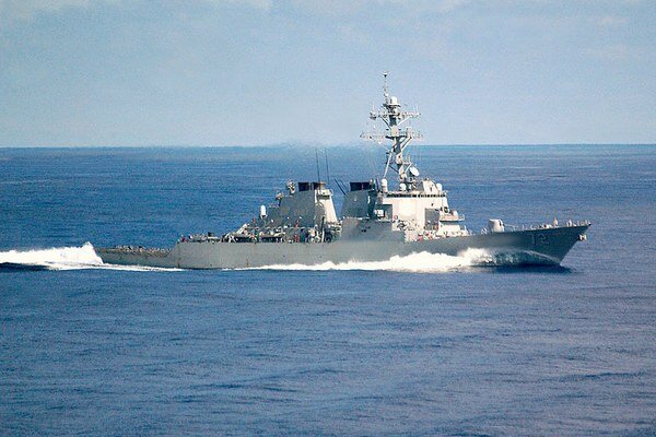 USS Mahan (DDG-72).