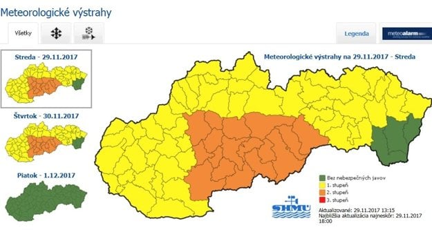 Oranžovou farbou sú vyznačené okresy, kde platí 2. stupeň. Patrí tam aj Levický okres.