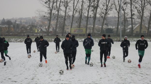 Zaberali aj pri včerajšom snežení. Príprava prešovského Tatrana beží, stále pod vedením trénera Mišovca.