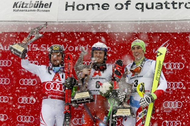 Zľava Marcel Hirscher, Henrik Kristoffersen a Daniel Yule.