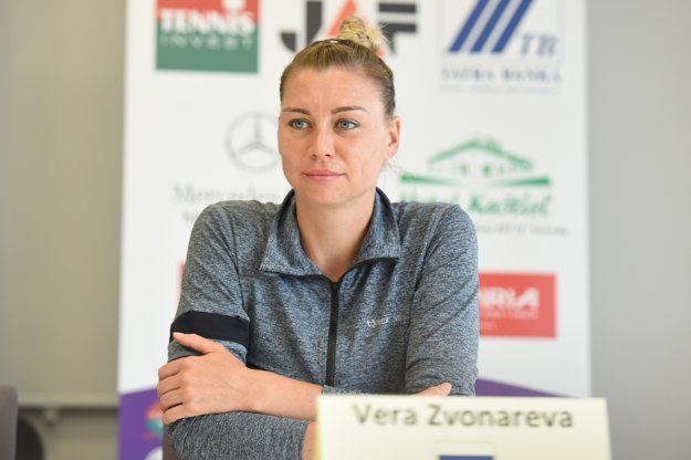 Vera Zvonarevová na štvrtkovej tlačovej konferencii.