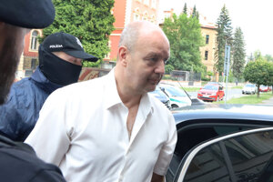 Kočnera a Ruska predviedli na špecializovaný súd v Banskej Bystrici