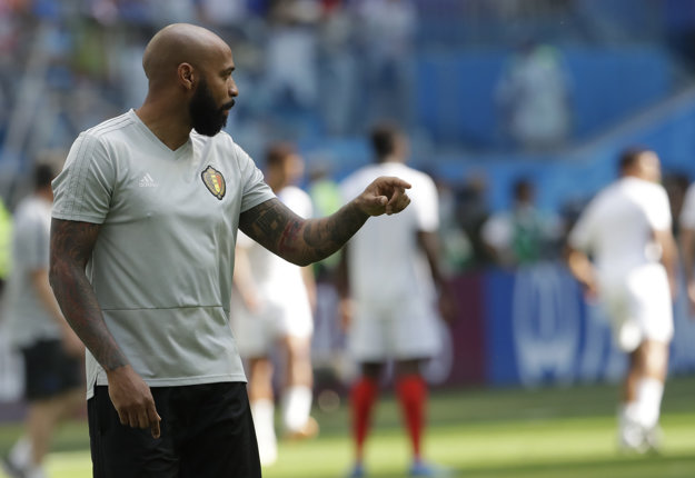 Monako chce angažovať francúzsku legendu Thierryho Henryho.