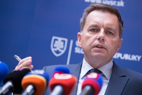 Minister financií Peter Kažimír. 