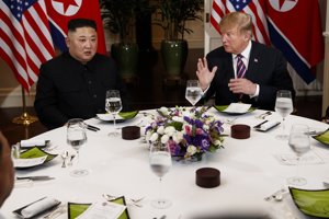 Trump s Kimom absolvovali aj spoločnú večeru. 