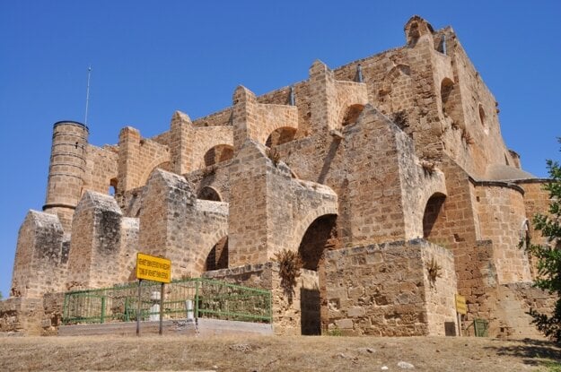 Famagusta - staré kostoly zdobia mesto