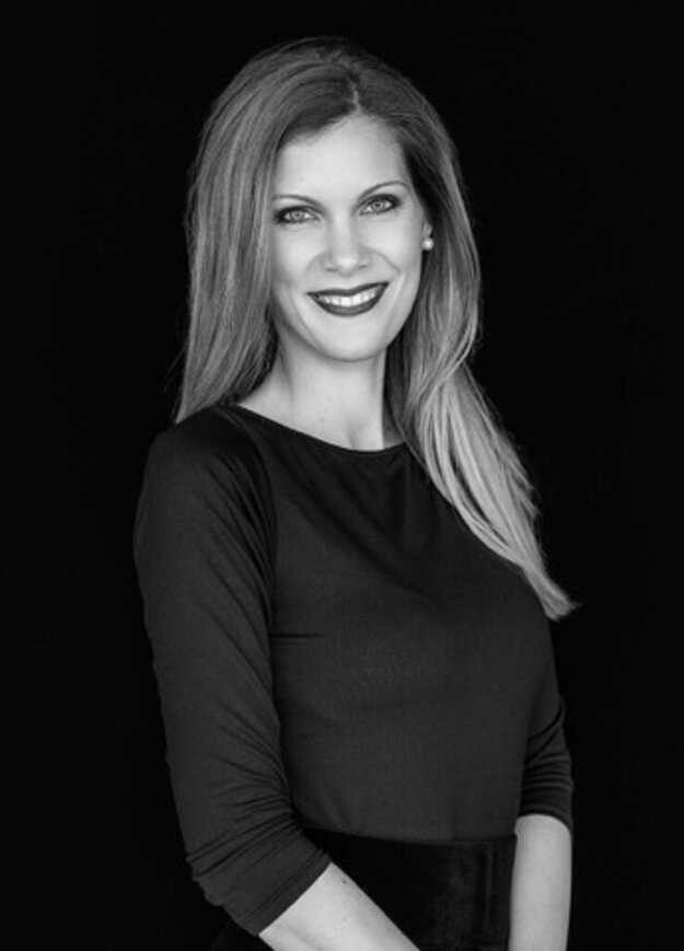 Lenka Auerová pracuje v Česku vo vedúcej pozícii.