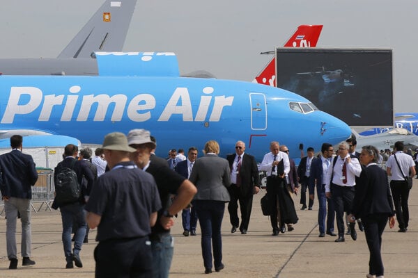 Airbus a Boeing získali na leteckom veľtrhu objednávky za 15 miliárd dolárov