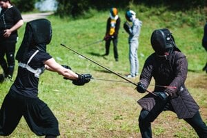 Bojový historický šerm zasahuje čoraz viac ľudí u nás aj vo svete.