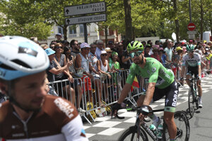 Peter Sagan v zelenom drese na štarte 11. etapy Tour de France 2019.