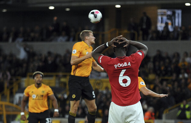 Paul Pogba reaguje po zahodenej penalte.