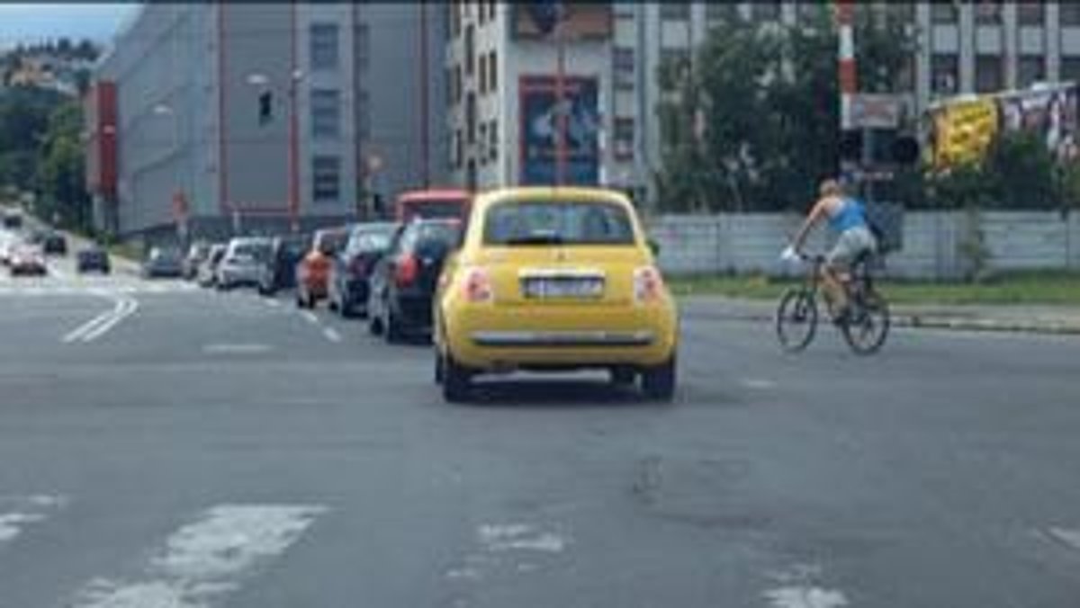 Neopatrnej prechádzaní ulice video