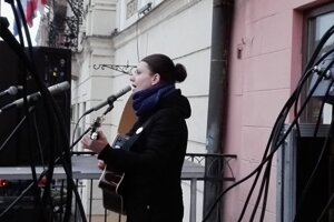 Viki Olejárová.