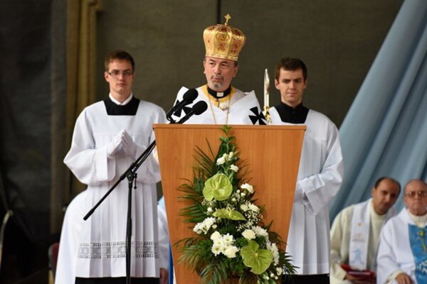 Pápež posiela Chauturovi vyšetrovaného pre obťažovanie správcu z Ríma