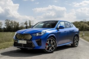 BMW iX2