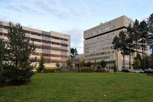 Fakultná nemocnica s poliklinikou J. A. Reimana v Prešove.