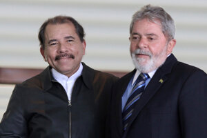 Nikaragujský prezident Daniel Ortega a prezident Brazílie Luiz Inácio Lula da Silva.