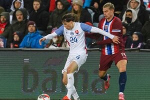 Zľava Leo Sauer a Julian Ryerson počas prípravného stretnutia pred ME 2024 Nórsko - Slovensko.