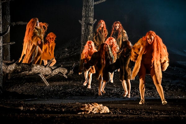 Jana Kurucová, Adriana Kučerová, tanečníčky z baletného štúdia SIMART.jpg