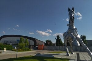 Športový areál x-bionic láka hostí aj na kone.