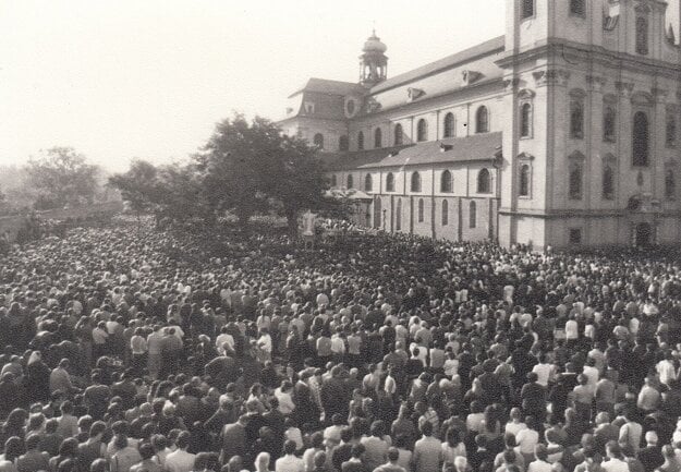 Národná púť na Velehrade v roku 1985. (zdroj: Archiv Paměti národa)