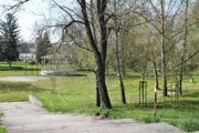 Mestský park v Bánovciach nad Bebravou.