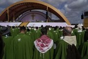 Pódium na rímskom predmestí Tor Vergata, kde svätou omšou, celebrovanou pápežom Levom XIV., vyvrcholilo Jubileum mládeže.