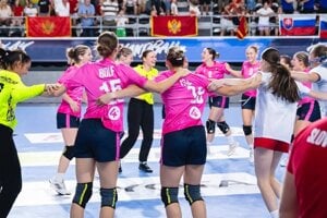 Slovenky vo finále majstrovstiev Európy modernou hádzanou prevalcovali súpera a majú zlato