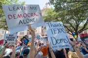 Protest v texaskom Austine proti snahe Trumpa prekresliť volebné obvody.