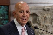  Thomas Barrack