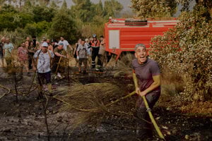 Španielsko zápasí s lesnými požiarmi. 