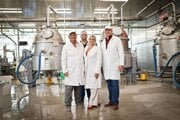 Zohraná rodina za Riso-R (zľava): Štefan Demeter, syn Rastislav, Nadežda Demeterová a syn Michal.