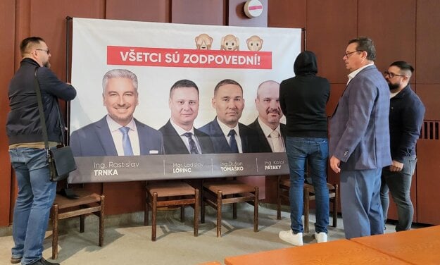 Jeden z kritických banerov. (zdroj: Korzár/Jana Ogurčáková)