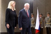 Bývalá prezidentka SR Zuzana Čaputová a exprezident Ivan Gašparovič na oslavách 81. výročia Slovenského národného povstania v Banskej Bystrici.