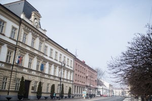 Ústavných sudcov rozdelili tresty za drogy. Súdom odkázali, že za marihuanu ich môžu znížiť, ak chcú