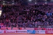 Fanúšikovská skupina Nitra Fans, ktorá sa stará o najlepšiu atmosféru na Slovensku, po sporoch ohľadom zákazov vstupov pre troch členov ultras vyhlásila, že na domácich zápasoch nebude organizovane fandiť. Výjazdov sa vzdať neplánuje.