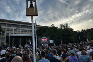 Protesty proti konsolidácii: My sme stále tu a nebudeme ticho, zaznelo v Bratislave