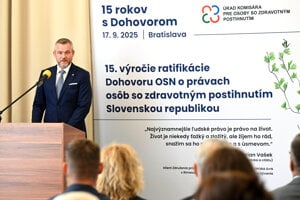Peter Pellegrini vystupuje s príhovorom na konferencii pri príležitosti 15. výročia ratifikácie Dohovoru o právach osôb so zdravotným postihnutím.